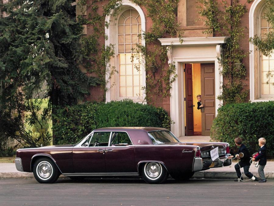  Lincoln Continental Sedan 1963 года  (фото 3 из 4)